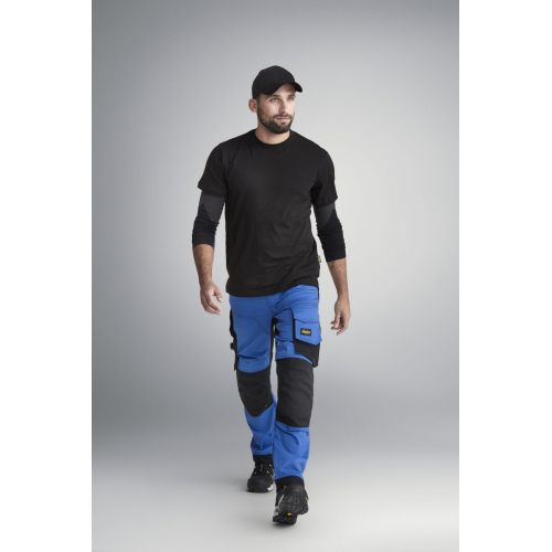 6341 Pantalones largos de trabajo elásticos AllroundWork Slim Fit color azul verdadero/ negro